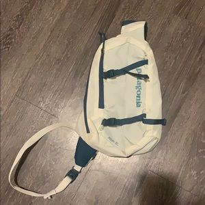 Patagonia Sling Bag - like NEW!